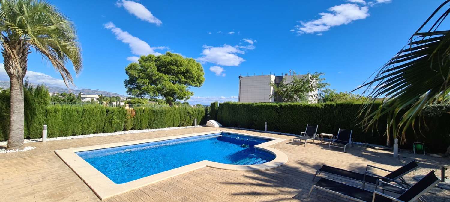 Spectaculaire Villa à vendre à Les Tres Cales