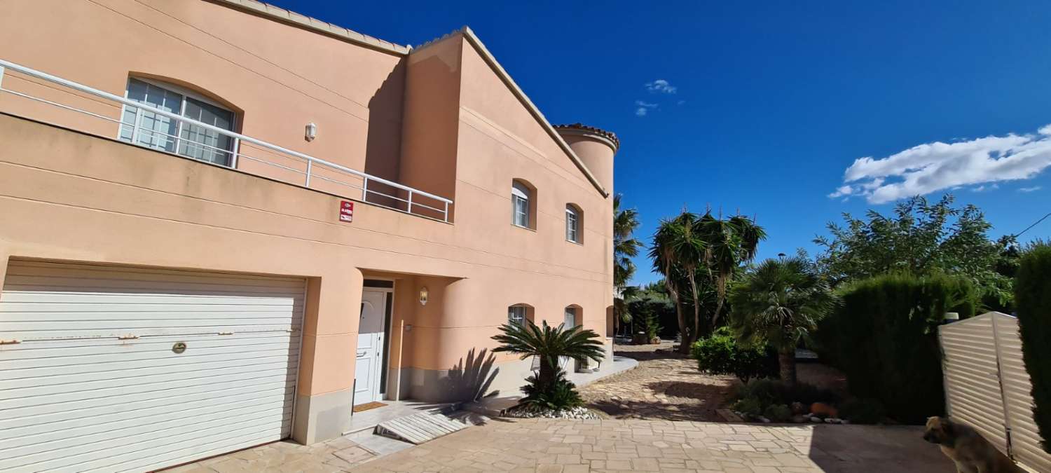 Villa spectaculaire à vendre à Roques Daurades, l’Ametlla de Mar