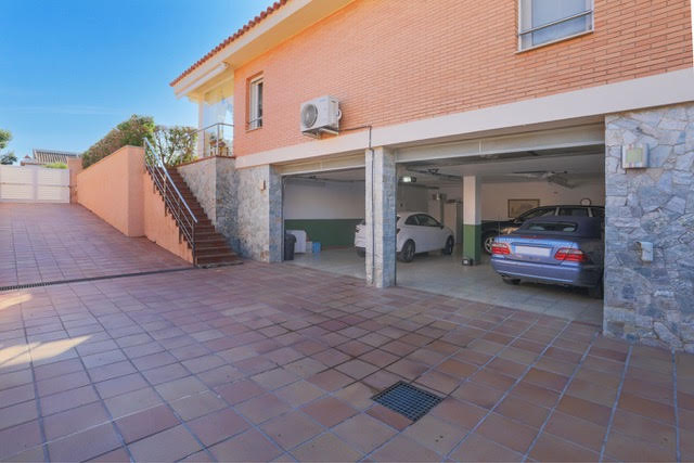 Spectacular house with private pool in Hospitalet