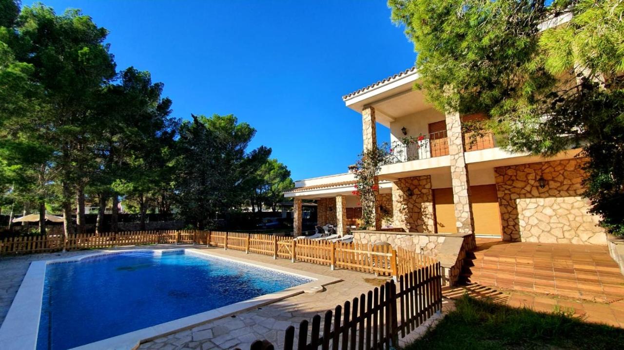 Villa for sale in Les Tres Cales (L'Ametlla de Mar)