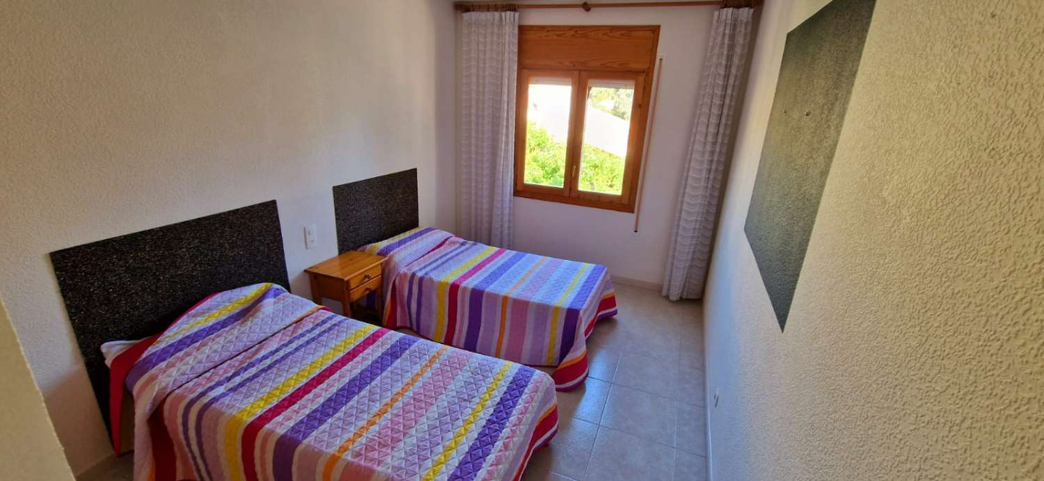 19 Laguna 2 - Espléndido atico en una urbanización residencial, tiendas y restaurantes cerca y cerca de la playa.