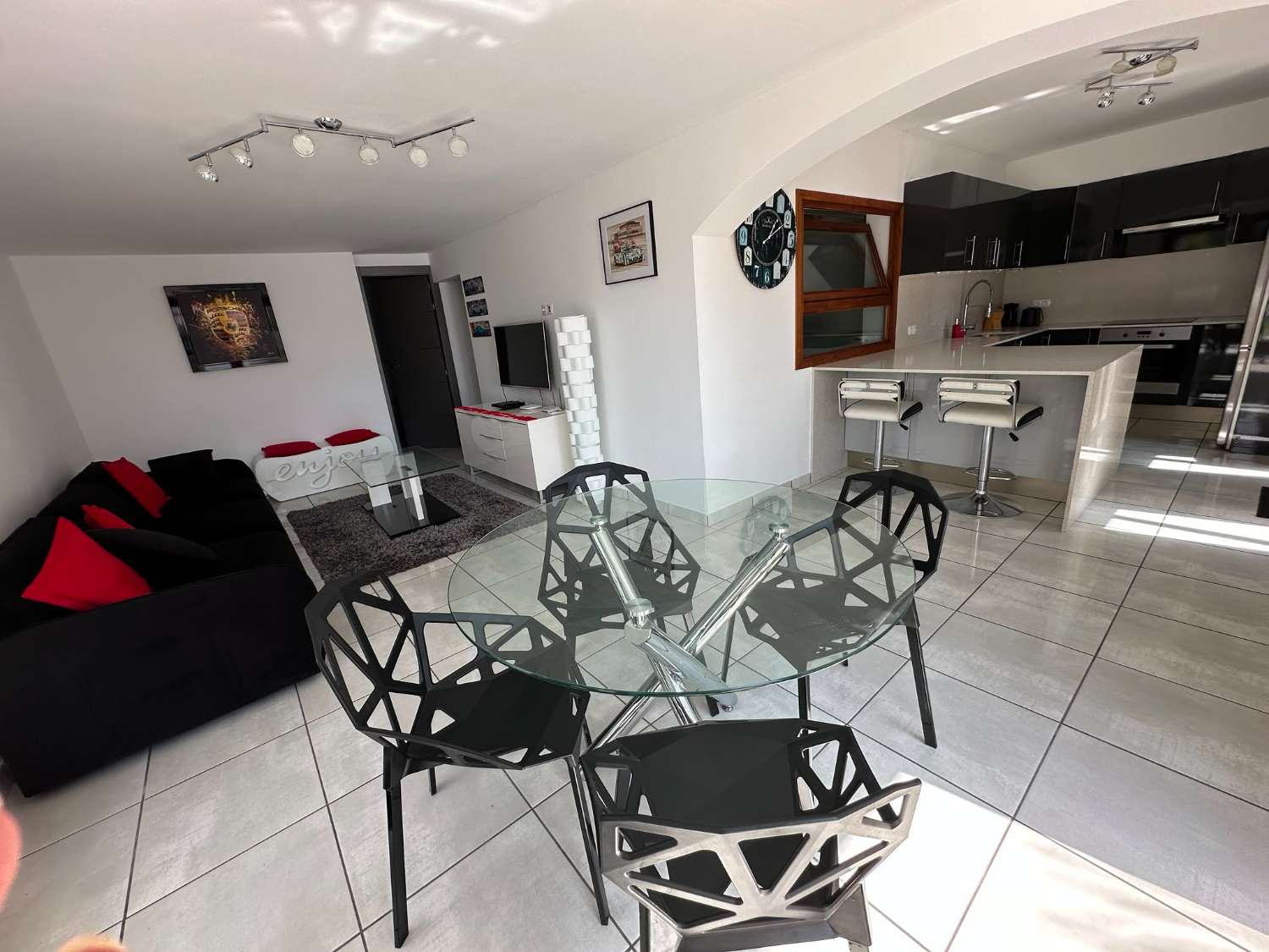 Grande maison moderne avec vue mer et grande piscine privée !
