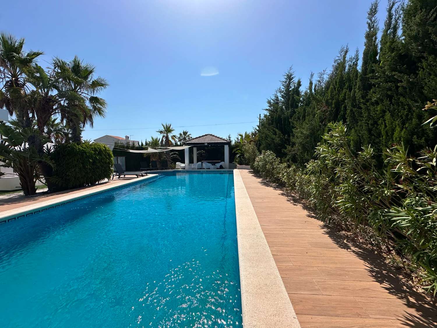 Grande maison moderne avec vue mer et grande piscine privée !