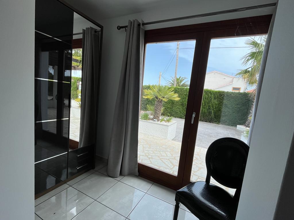 Grande maison moderne avec vue mer et grande piscine privée !