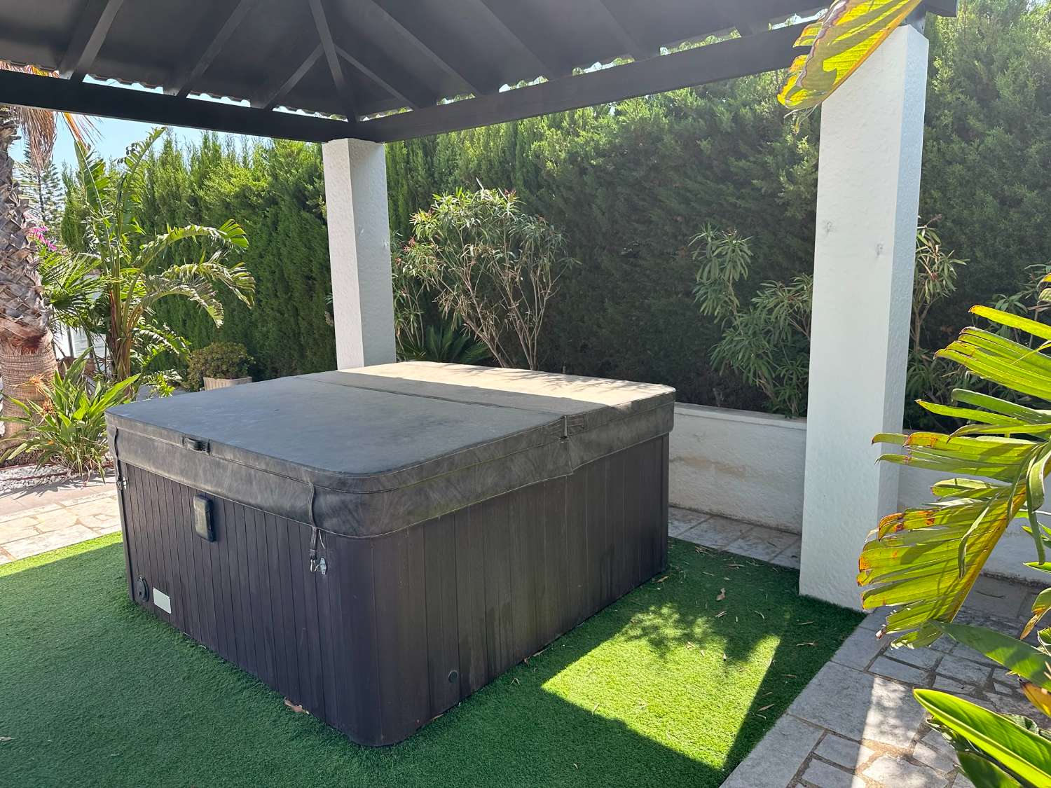 Grande maison moderne avec vue mer et grande piscine privée !