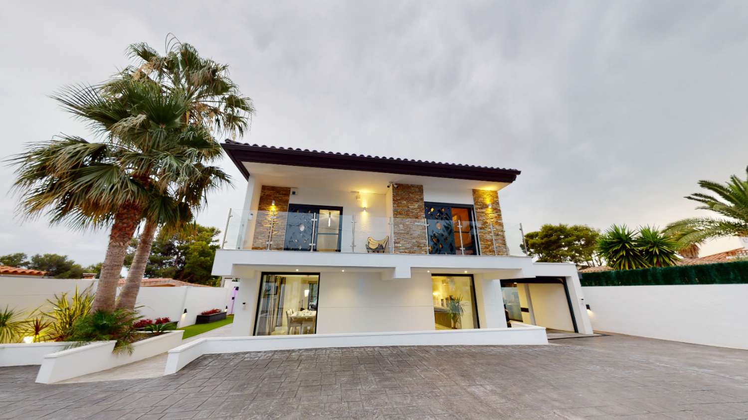 Spektakuläre Villa zum Verkauf in Las Tres Calas