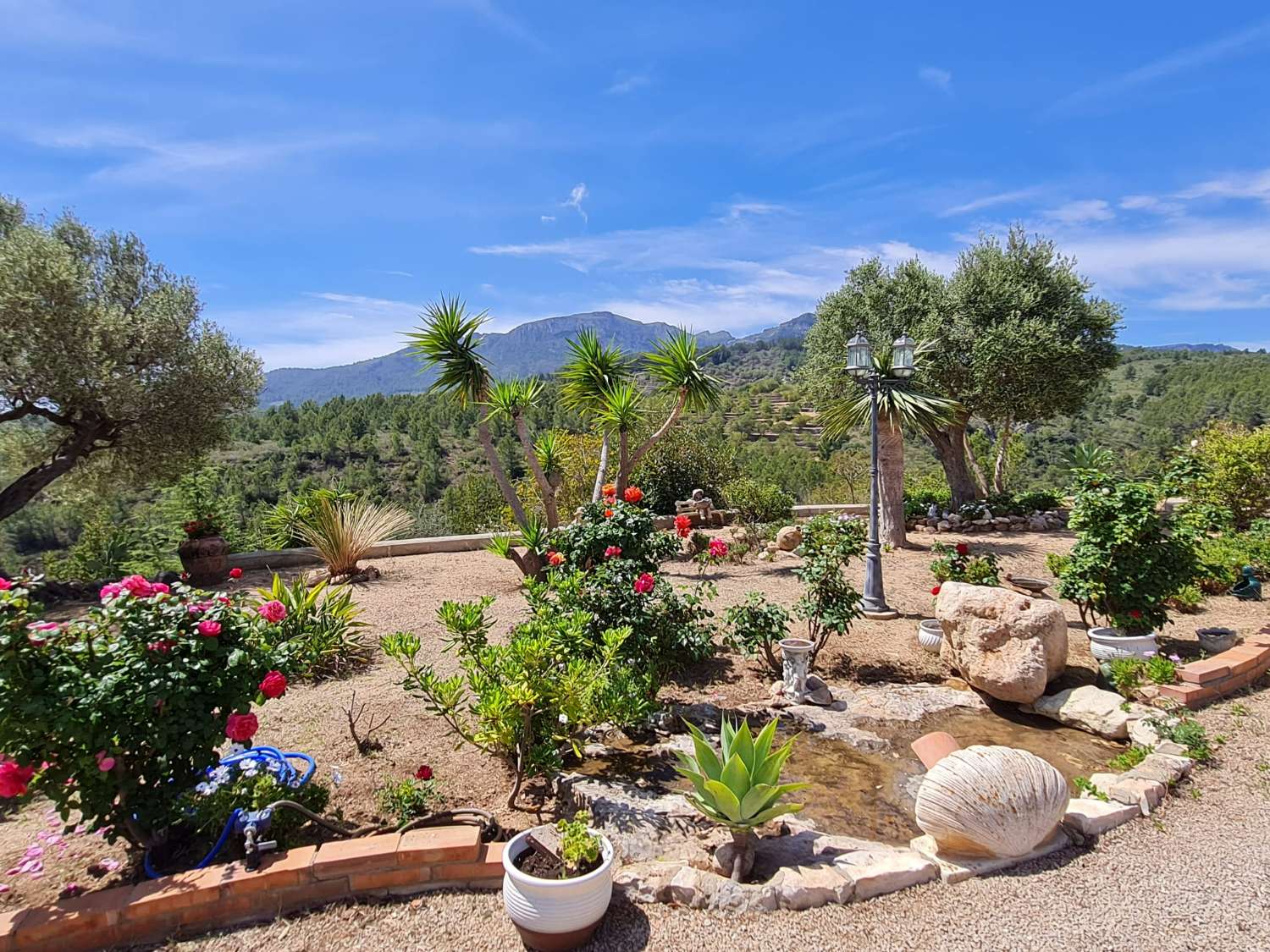 Rare, belle maison avec vue imprenable sur la montagne