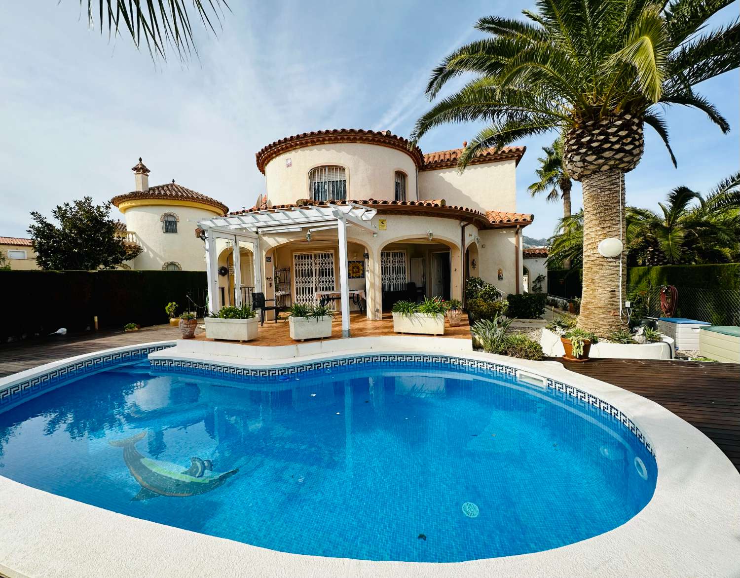 Schönes Einfamilienhaus, mit Swimmingpool
