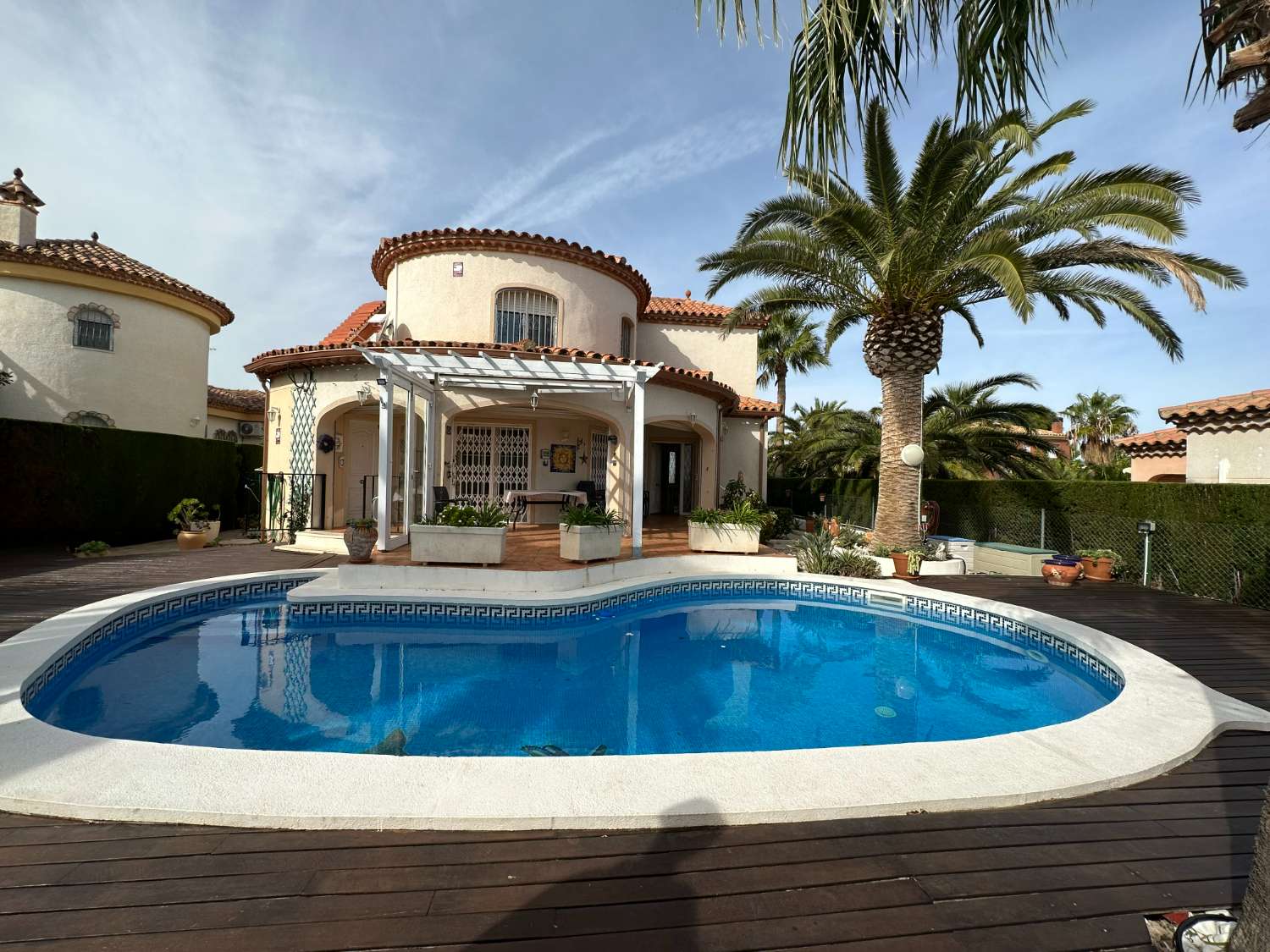 Beautiful detached house, with swimming pool