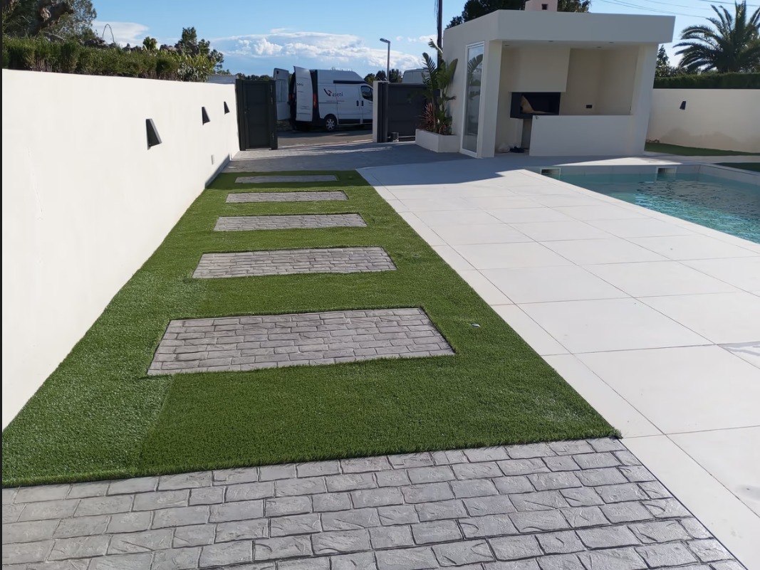 Moderna casa unifamiliar con piscina privada