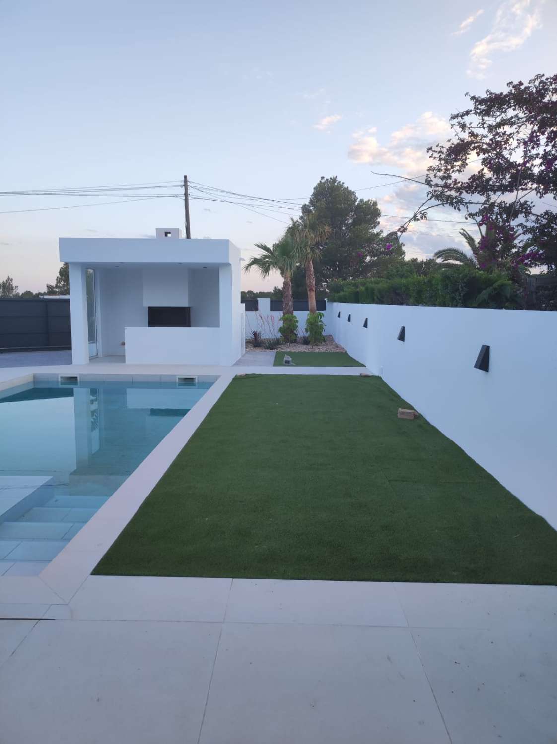 Moderna casa unifamiliar con piscina privada