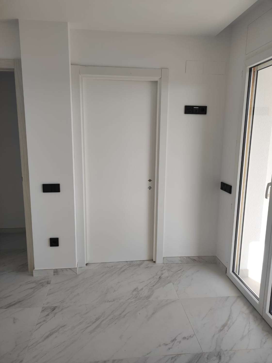 Moderna casa unifamiliar con piscina privada