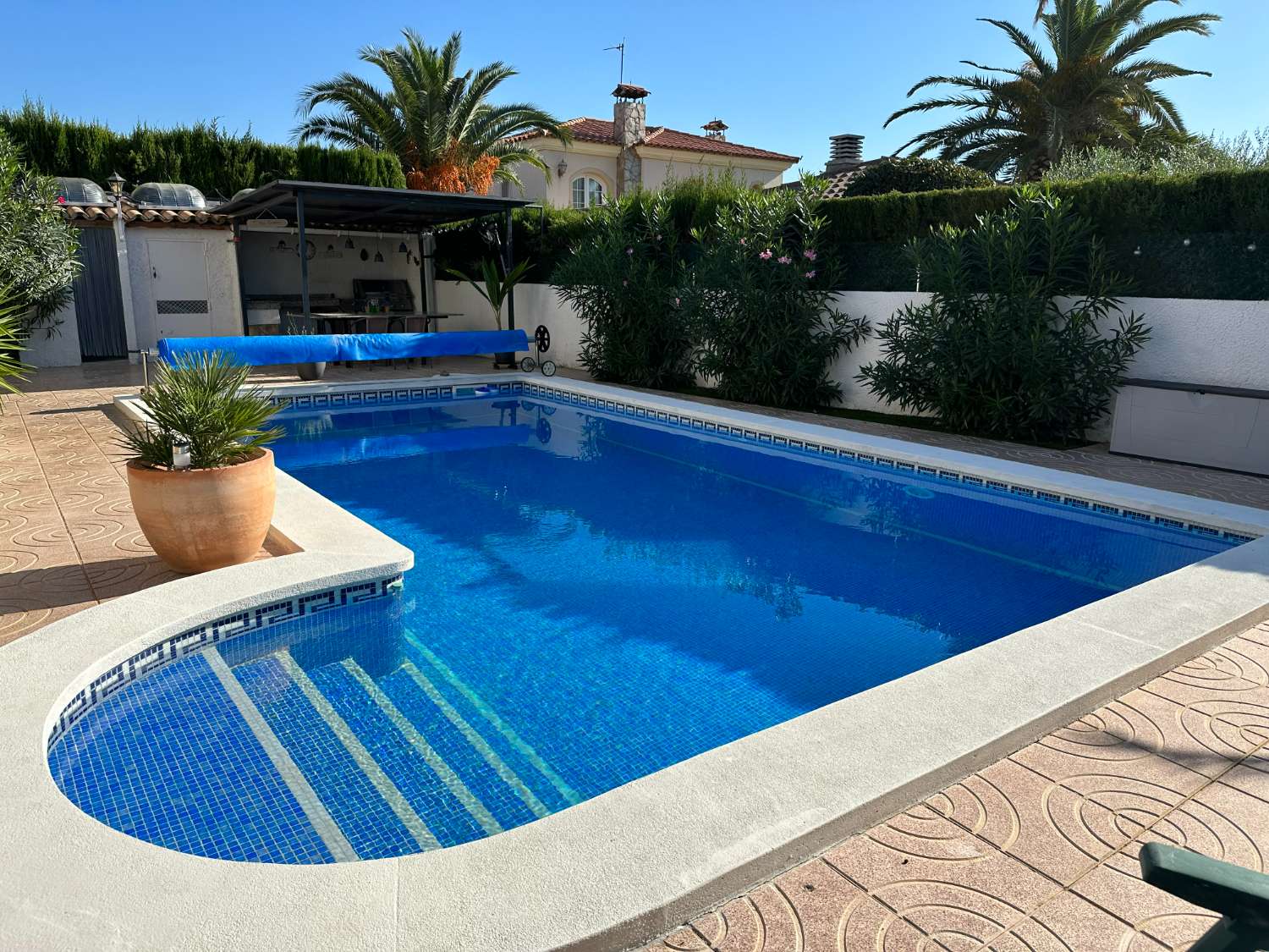Hermosa villa con piscina privada!!