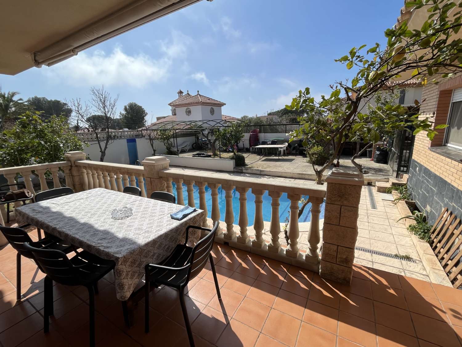 Très grande villa avec piscine à Miami Platja