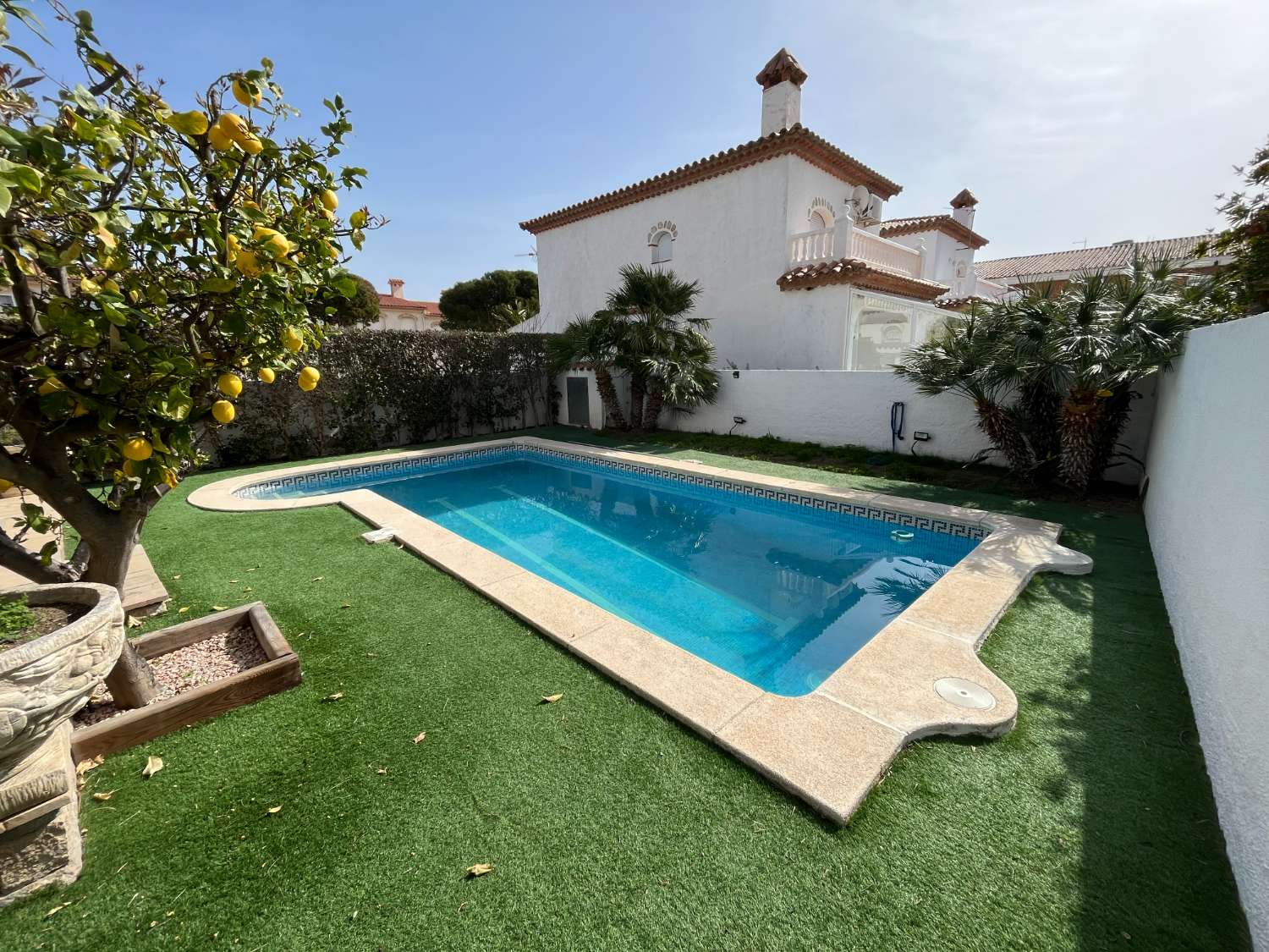 Superb semi-detached house in Miami Platja 300 meters from the coves!
