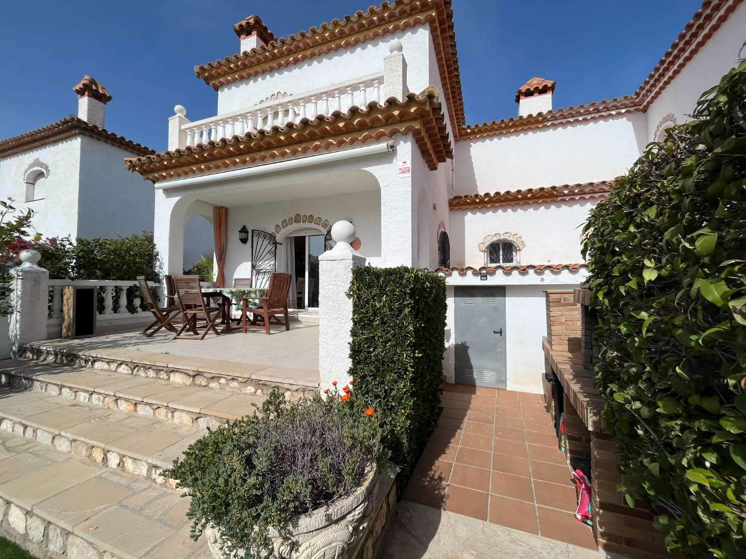 Superb semi-detached house in Miami Platja 300 meters from the coves!