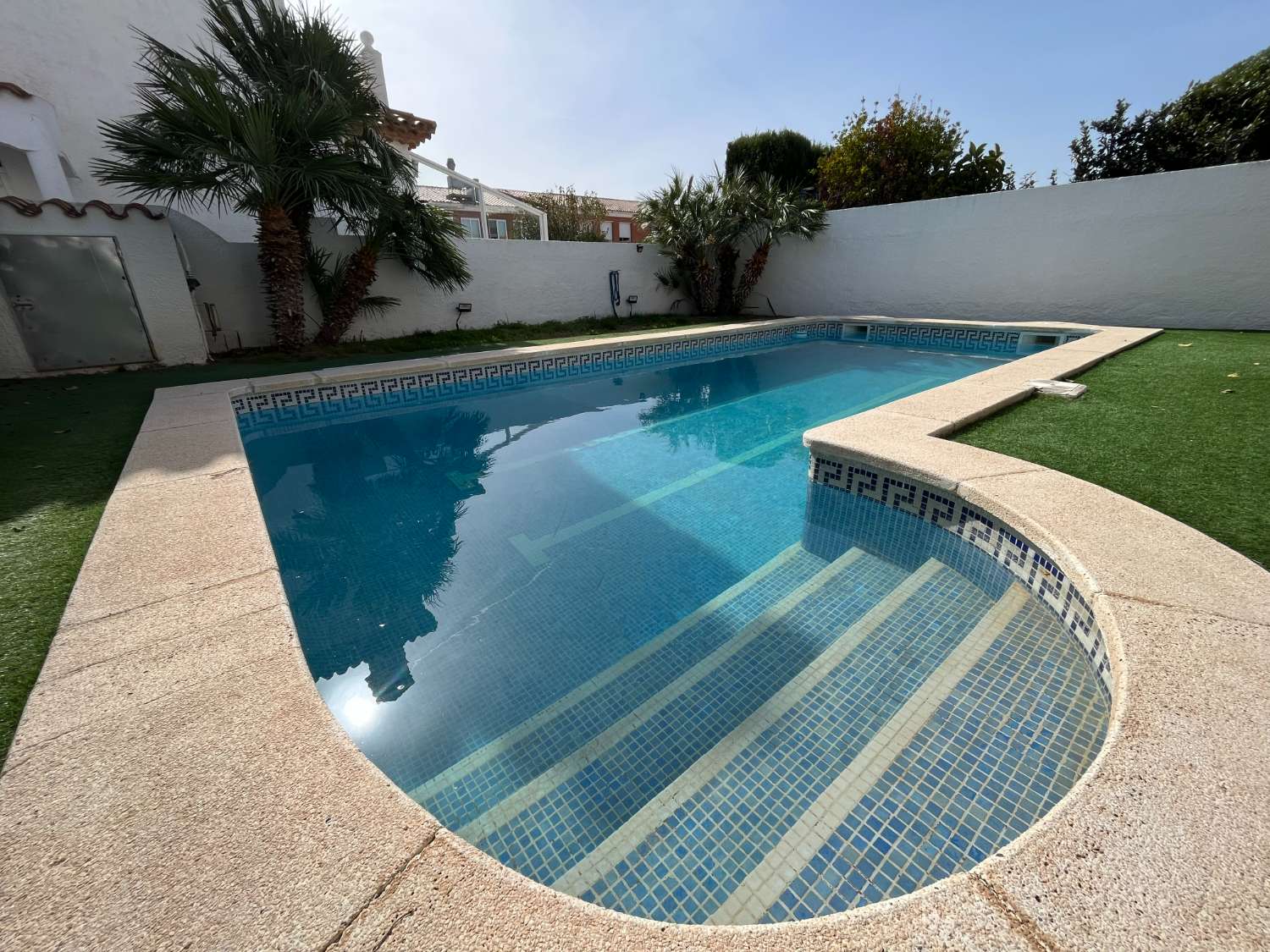 Superb semi-detached house in Miami Platja 300 meters from the coves!