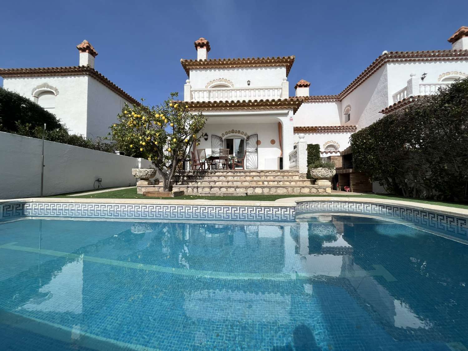 Magnificent townhouse in Miami Platja 300 meters from the coves!