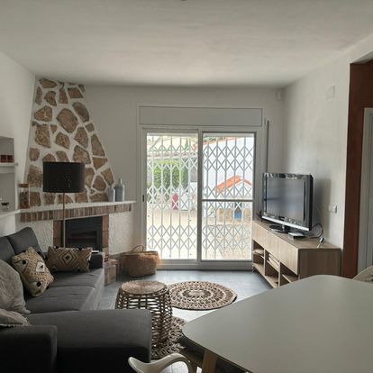 02 Athenais - Casa de vacances amb piscina privada per a 6 persones