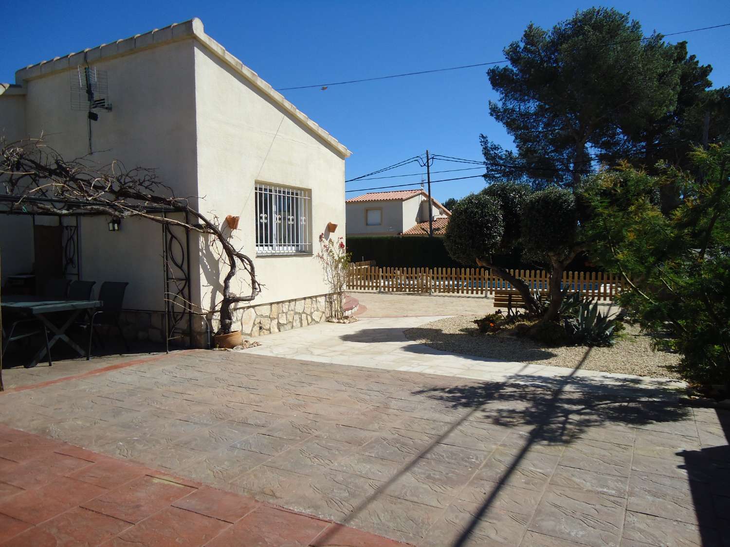 Encantadora casa unifamiliar con piscina privada
