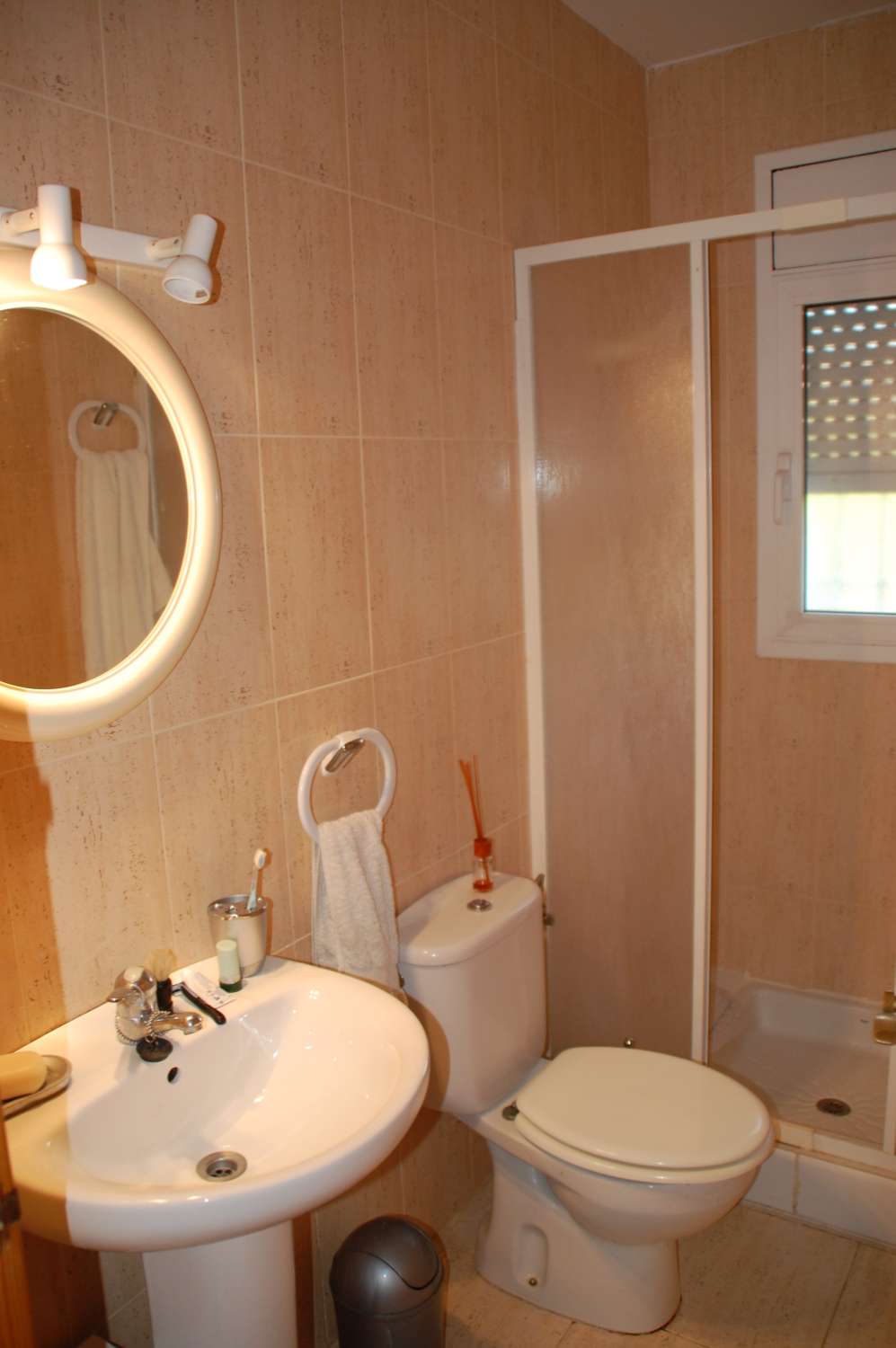 Encantadora casa unifamiliar con piscina privada