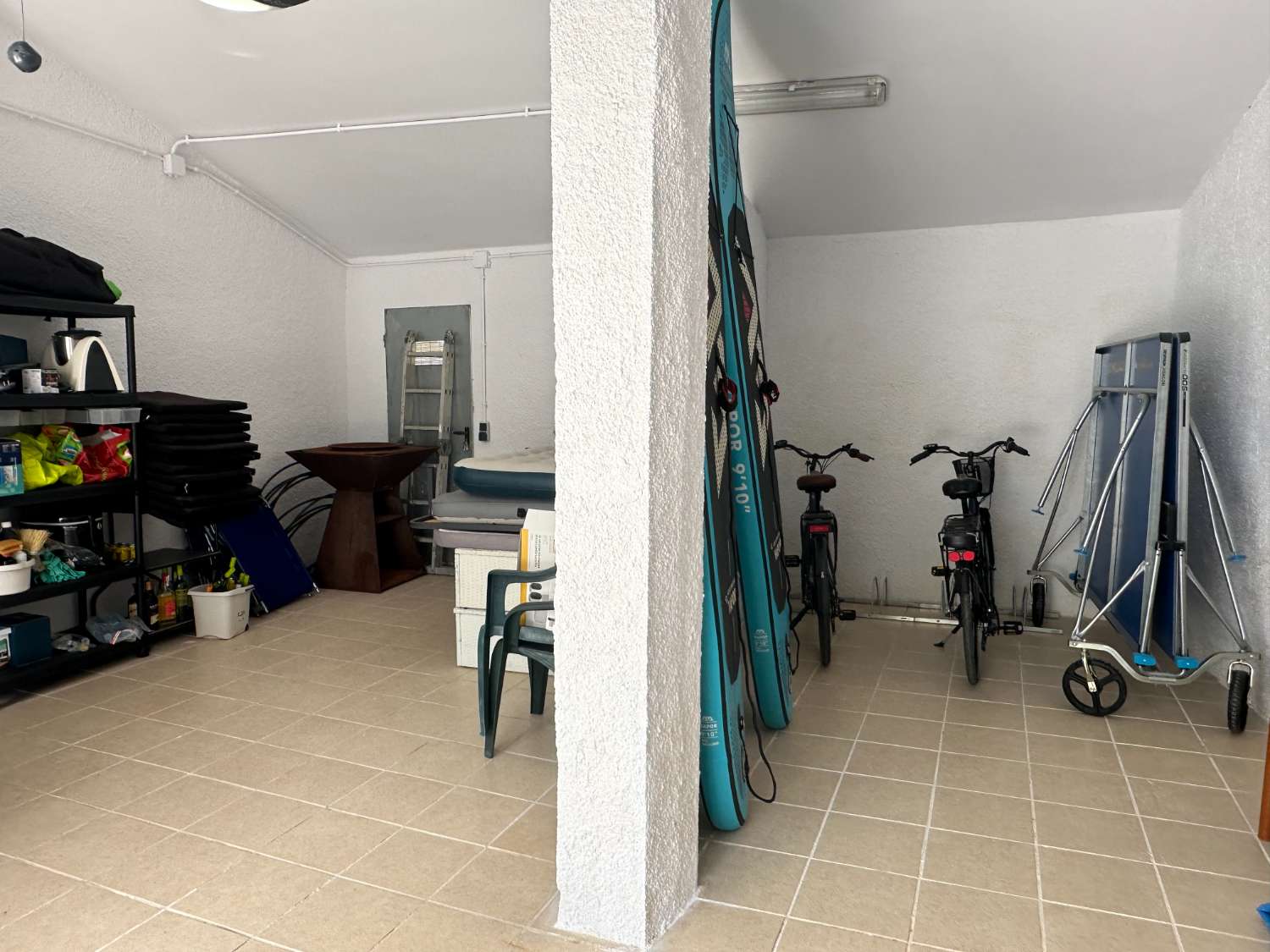 Preciosa casa con piscina privada con gran jardin !