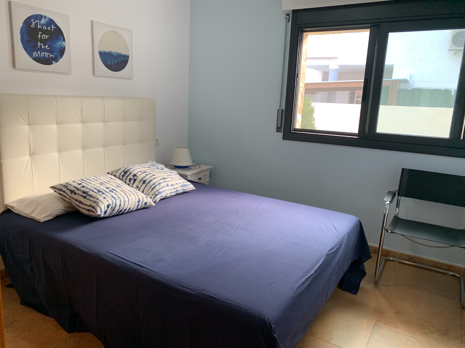 Preciosa casa con piscina privada con gran jardin !