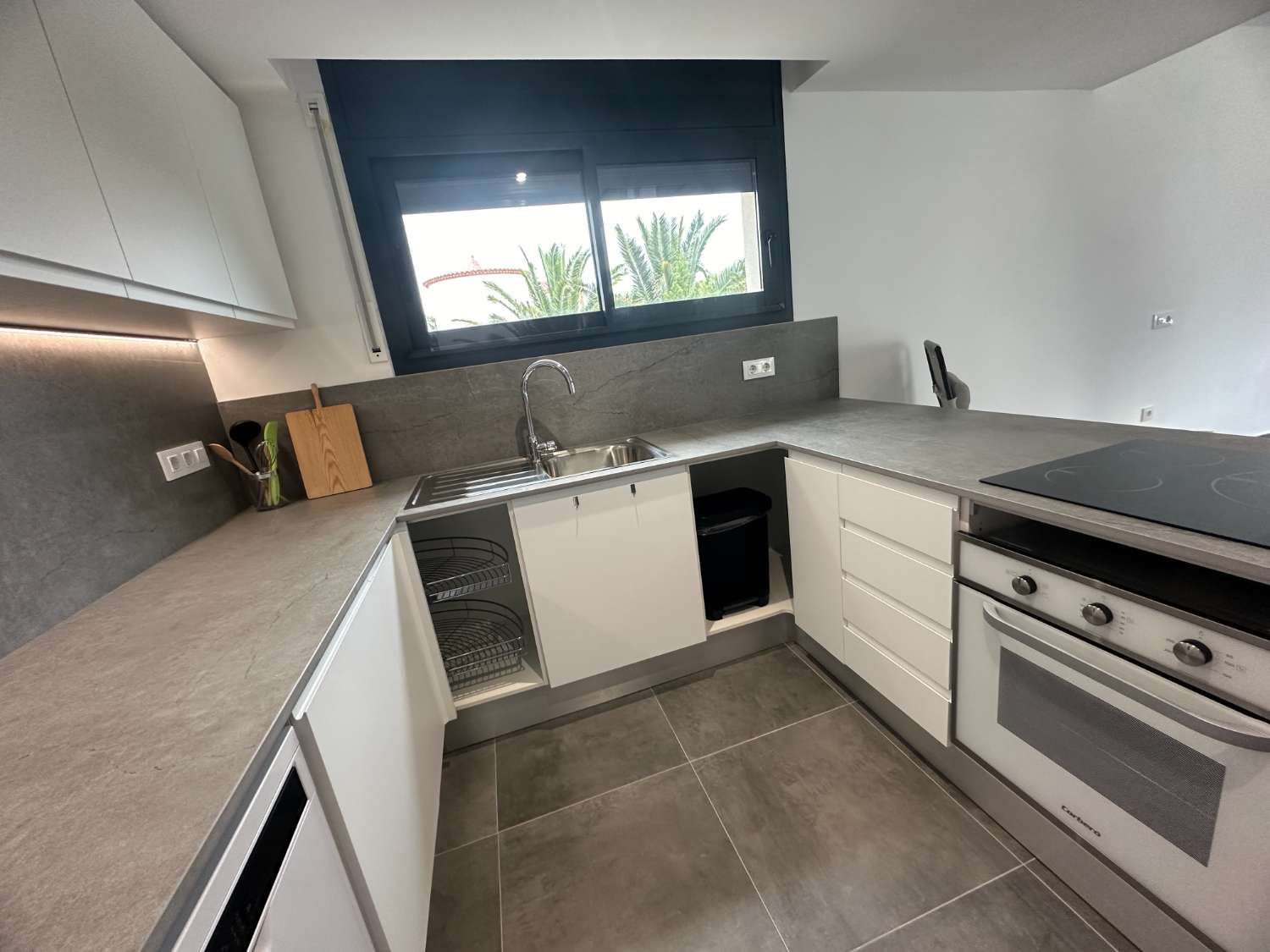 Nueva casa con piscina privada a solo 200m de la playa