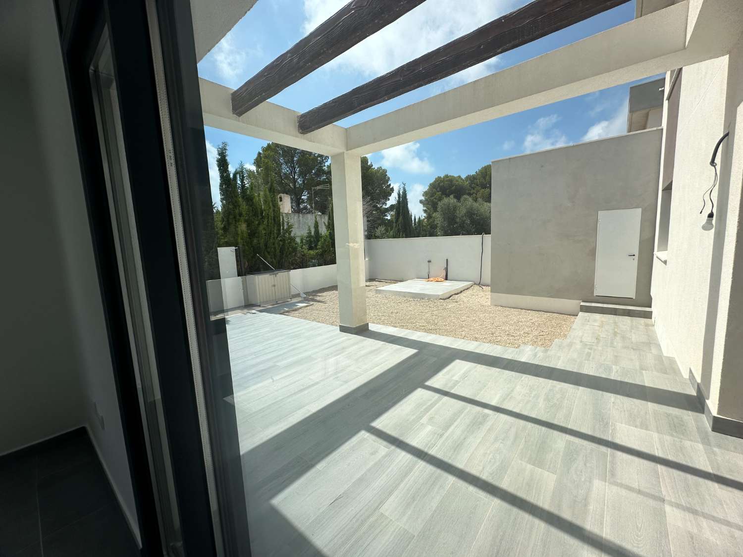 Nueva casa con piscina privada a solo 200m de la playa
