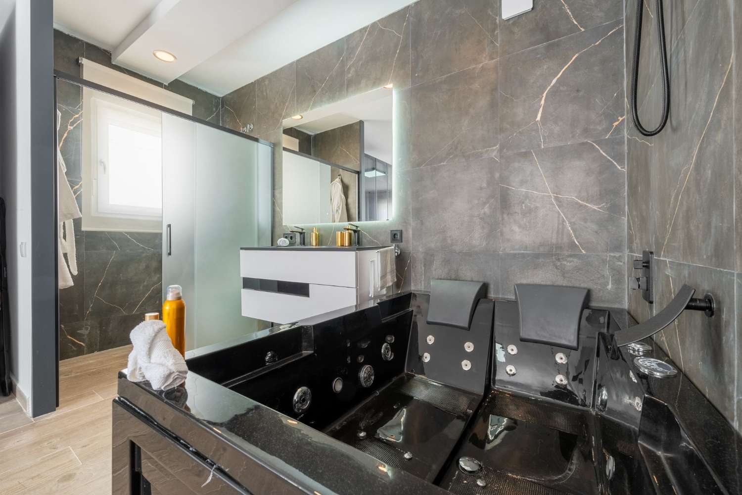 Casa moderna con piscina en Les Tres Cales