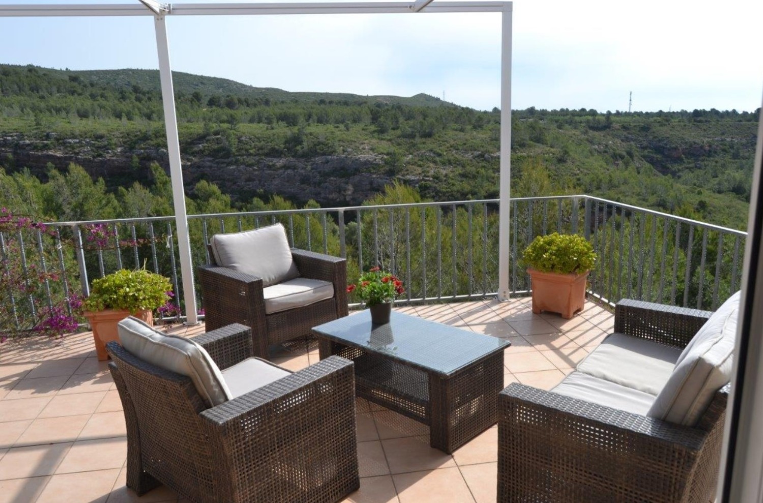 26 Muntanya - Casa independiente con impresionantes vistas a la montaña y al mar en Planes Del Rey!