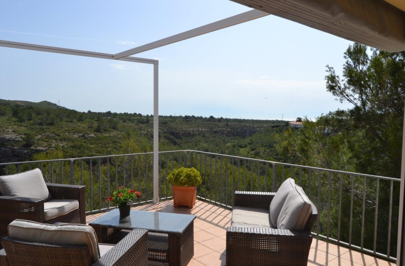 26 Muntanya - Casa independiente con impresionantes vistas a la montaña y al mar en Planes Del Rey!