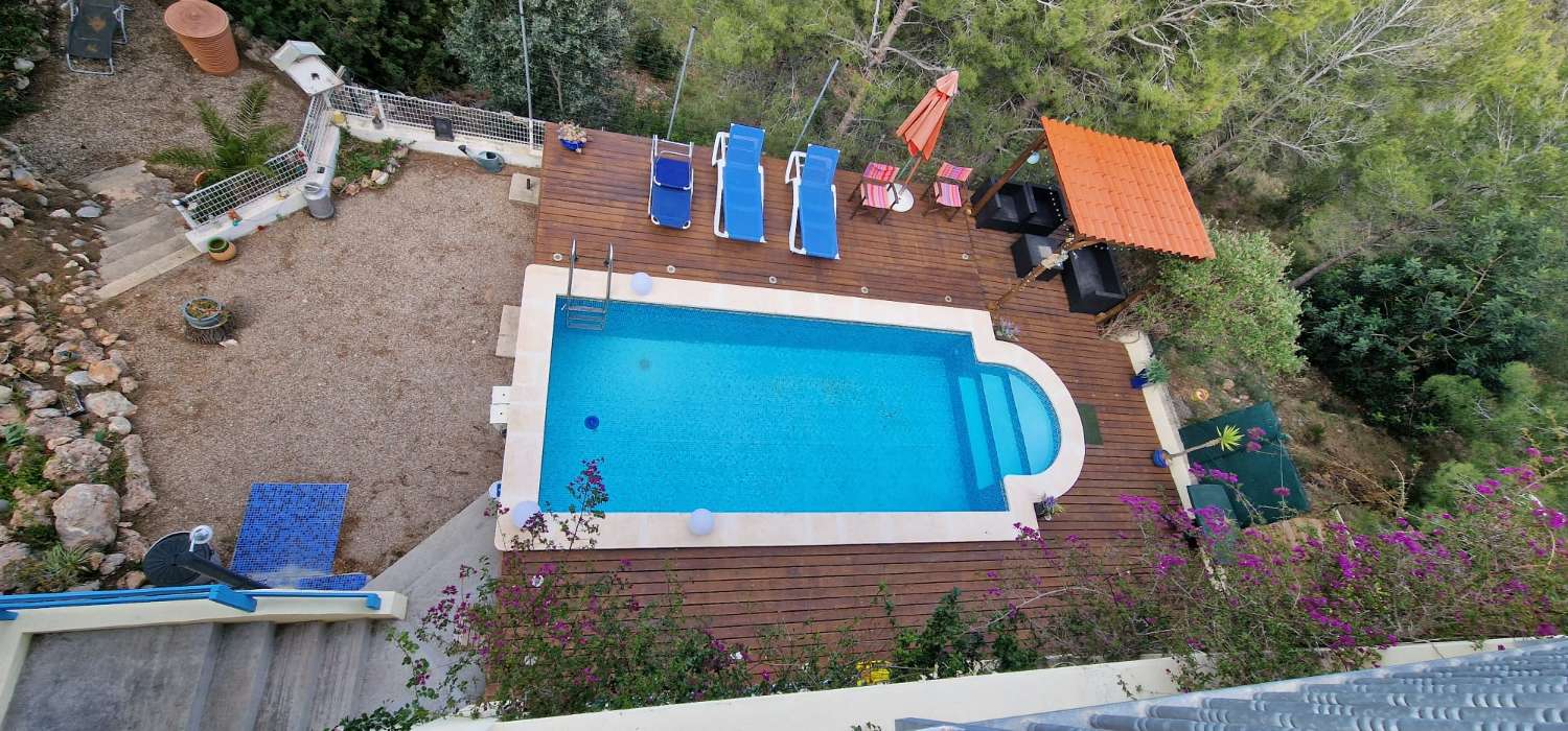 26 Muntanya - Casa independiente con impresionantes vistas a la montaña y al mar en Planes Del Rey!