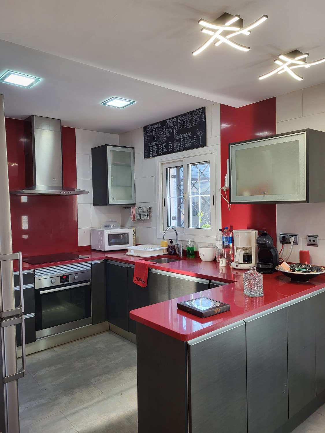 07 Calafato - Exclusivo Chalet con piscina privada y jardin