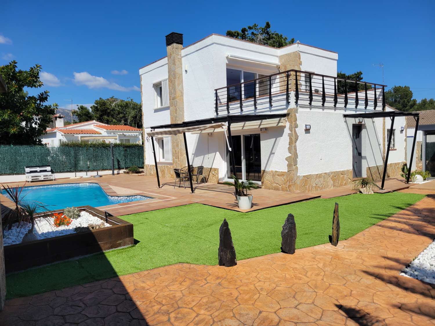 07 Calafato - Exclusivo Chalet con piscina privada y jardin