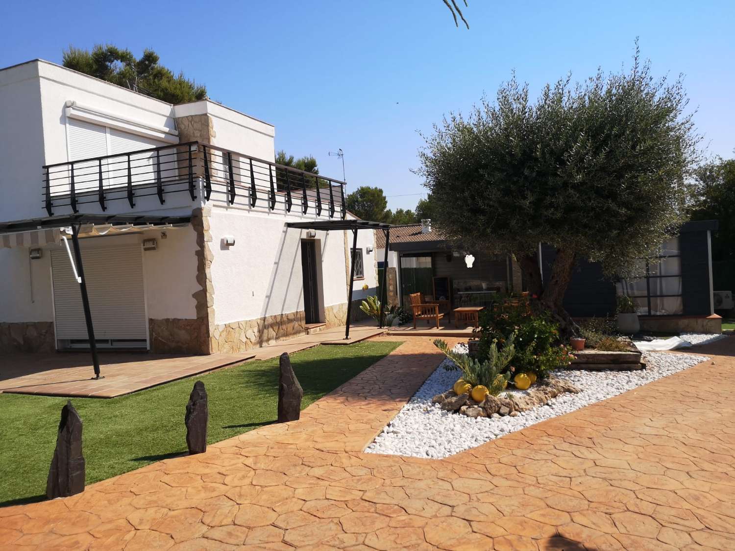 07 Calafato - Exclusive Villa with Private Pool and Garden