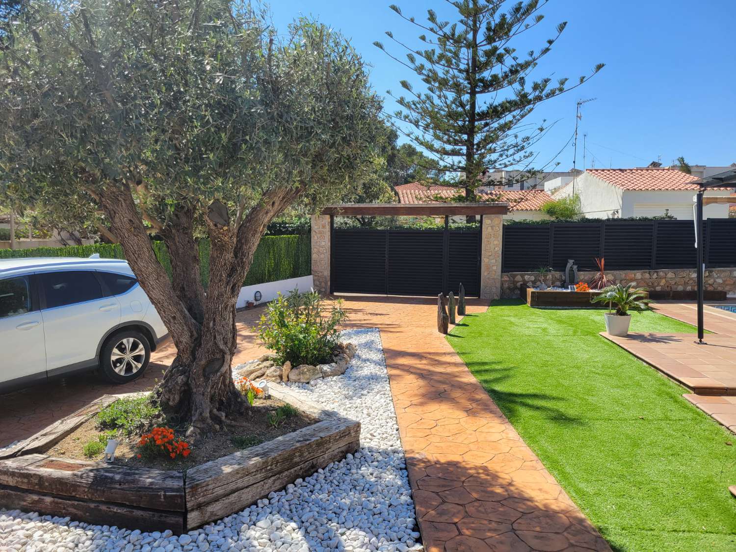 07 Calafato - Exclusivo Chalet con piscina privada y jardin