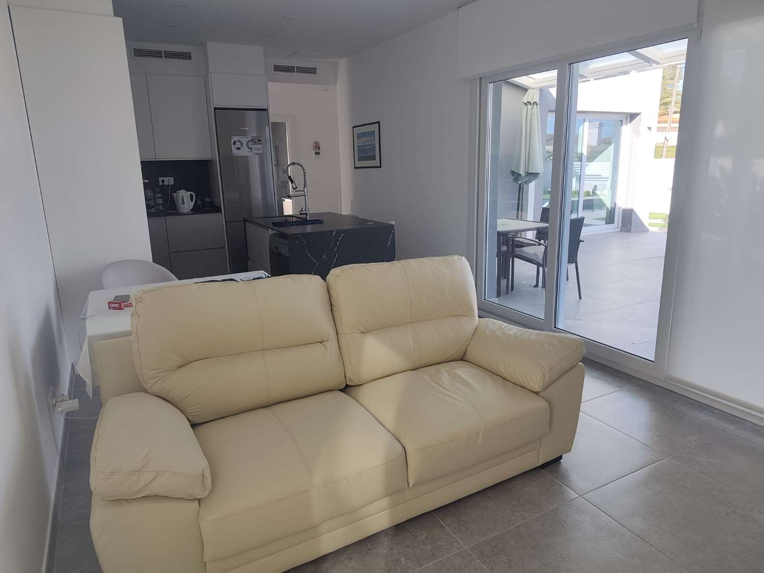 Hermosa villa moderna con piscina privada