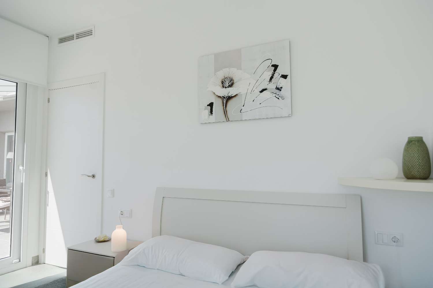 Hermosa villa moderna con piscina privada