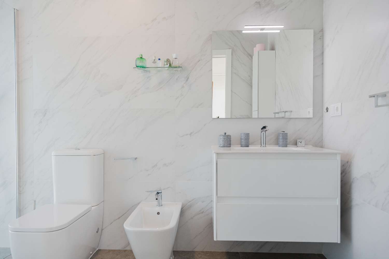 Hermosa villa moderna con piscina privada
