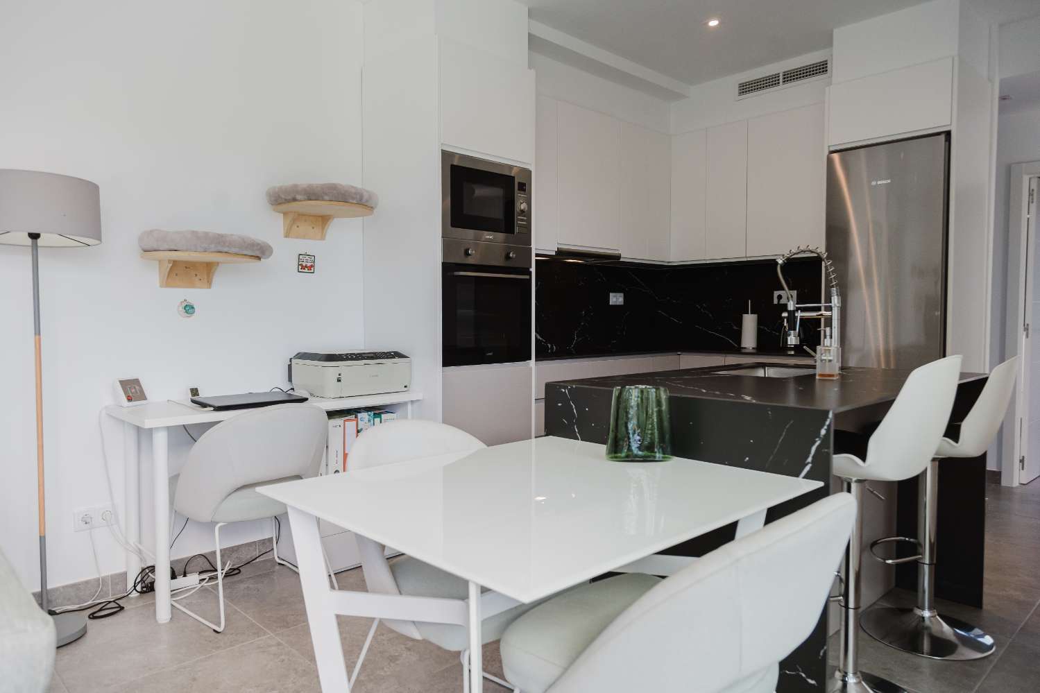Hermosa villa moderna con piscina privada
