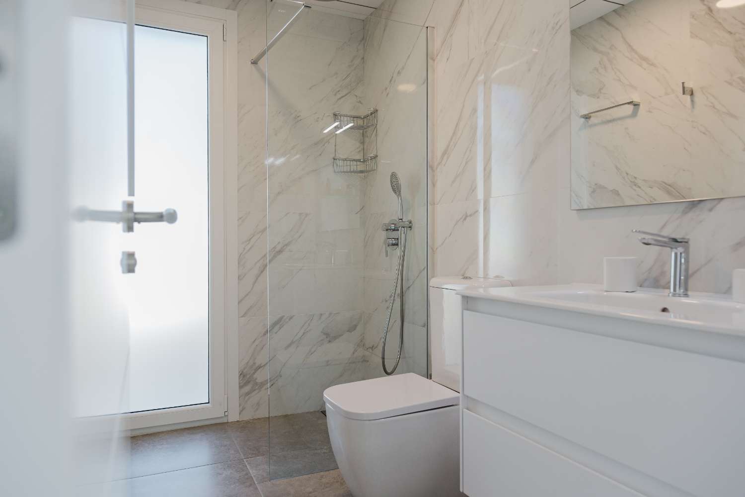 Hermosa villa moderna con piscina privada