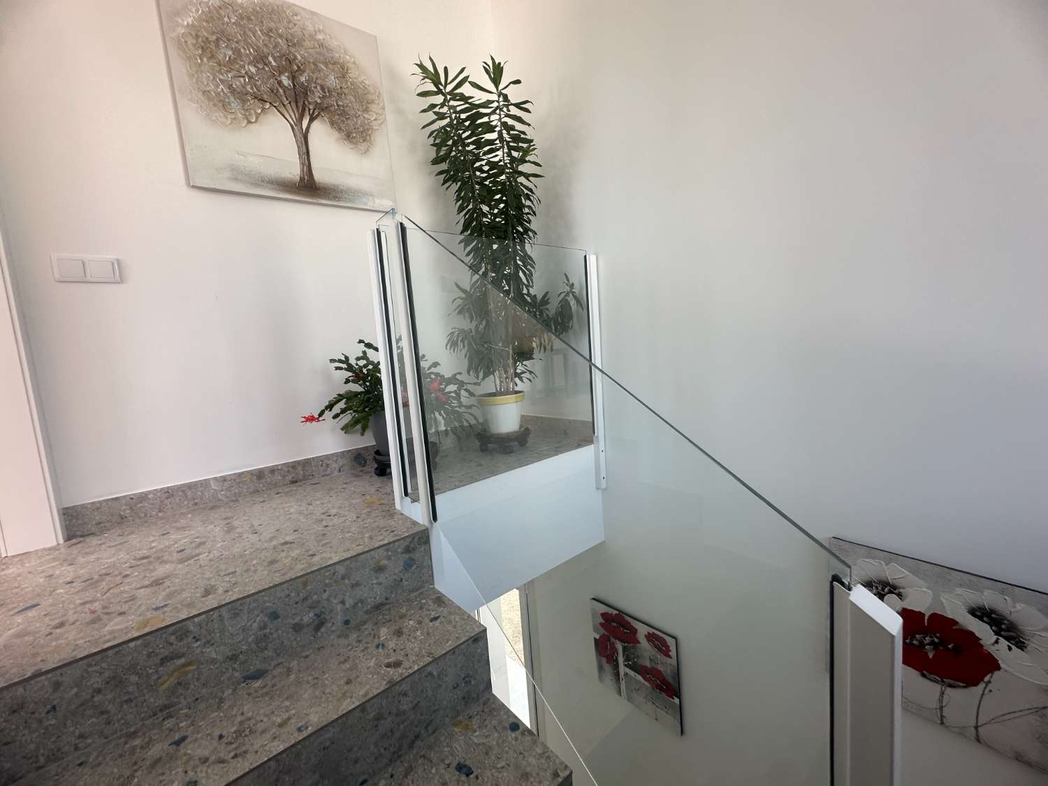 Hermosa villa moderna con piscina privada