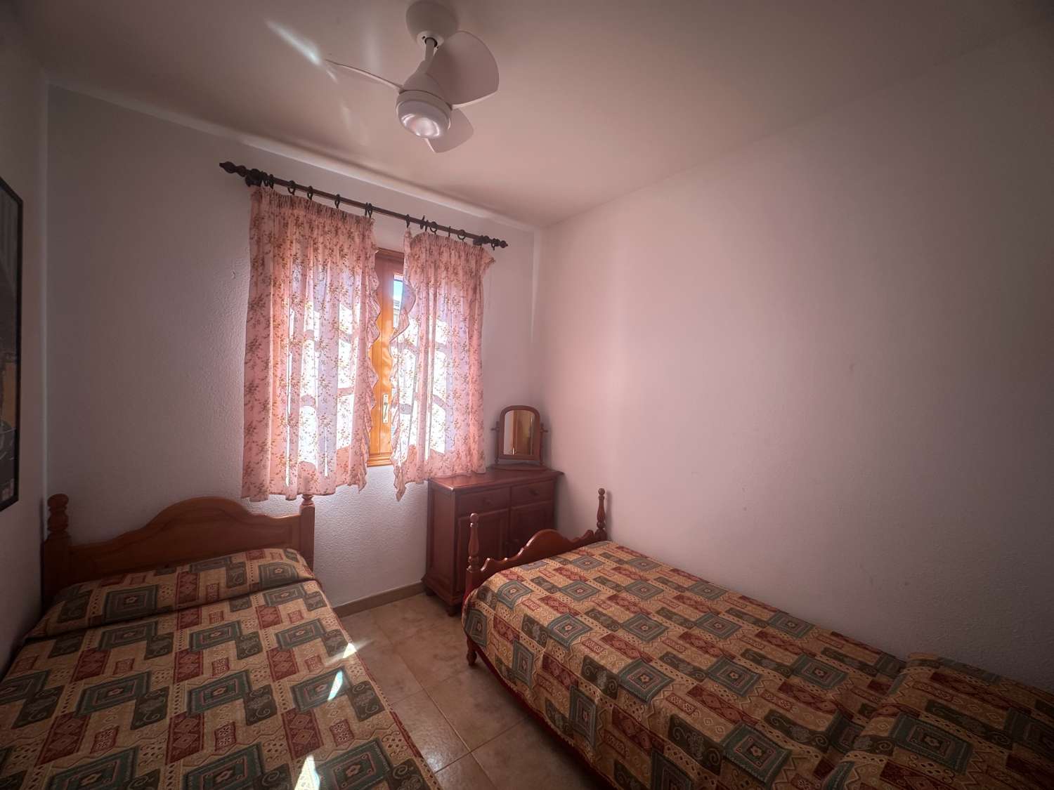 Preciosa casa unifamiliar con piscina privada!!