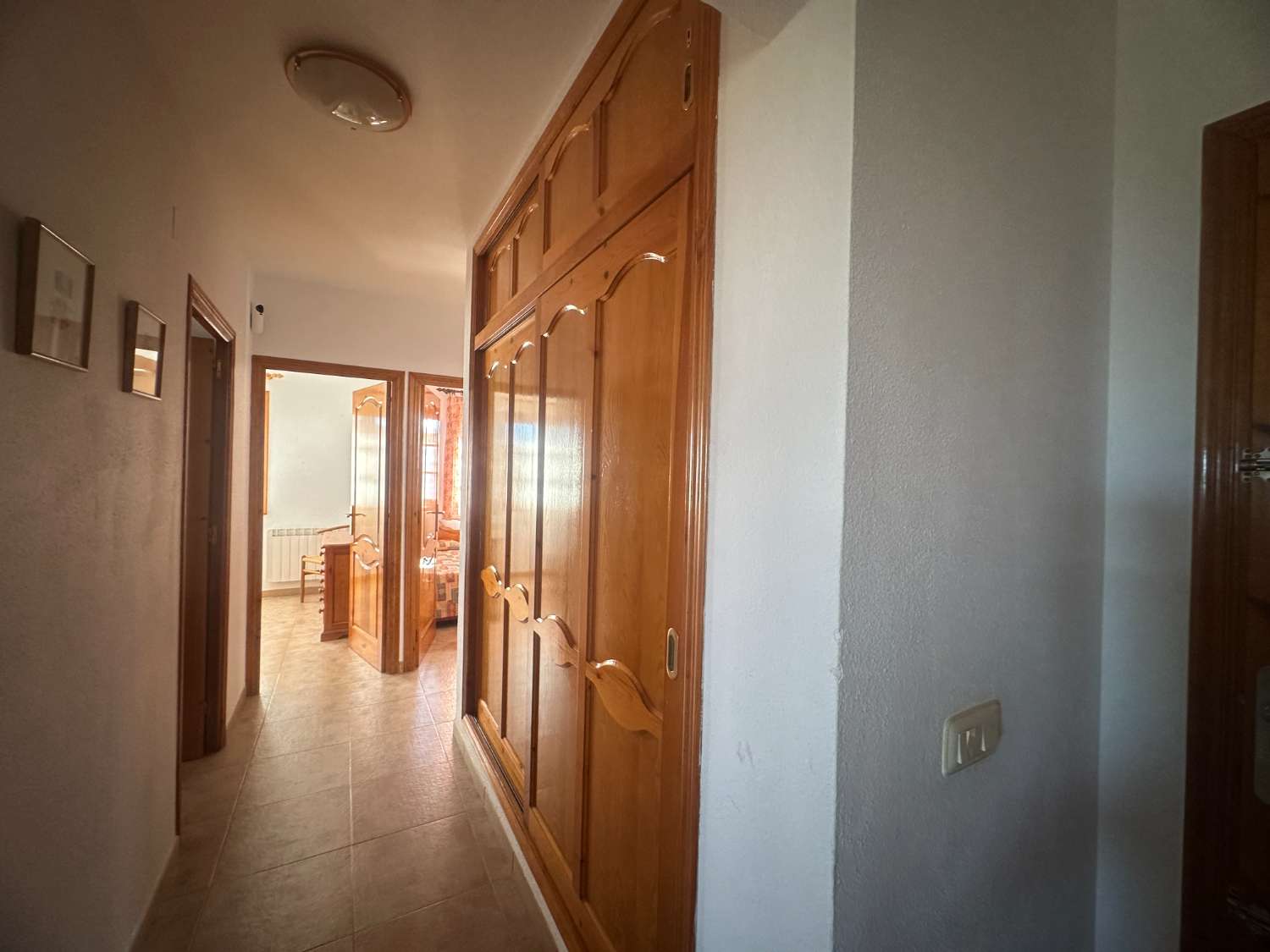 Preciosa casa unifamiliar con piscina privada!!