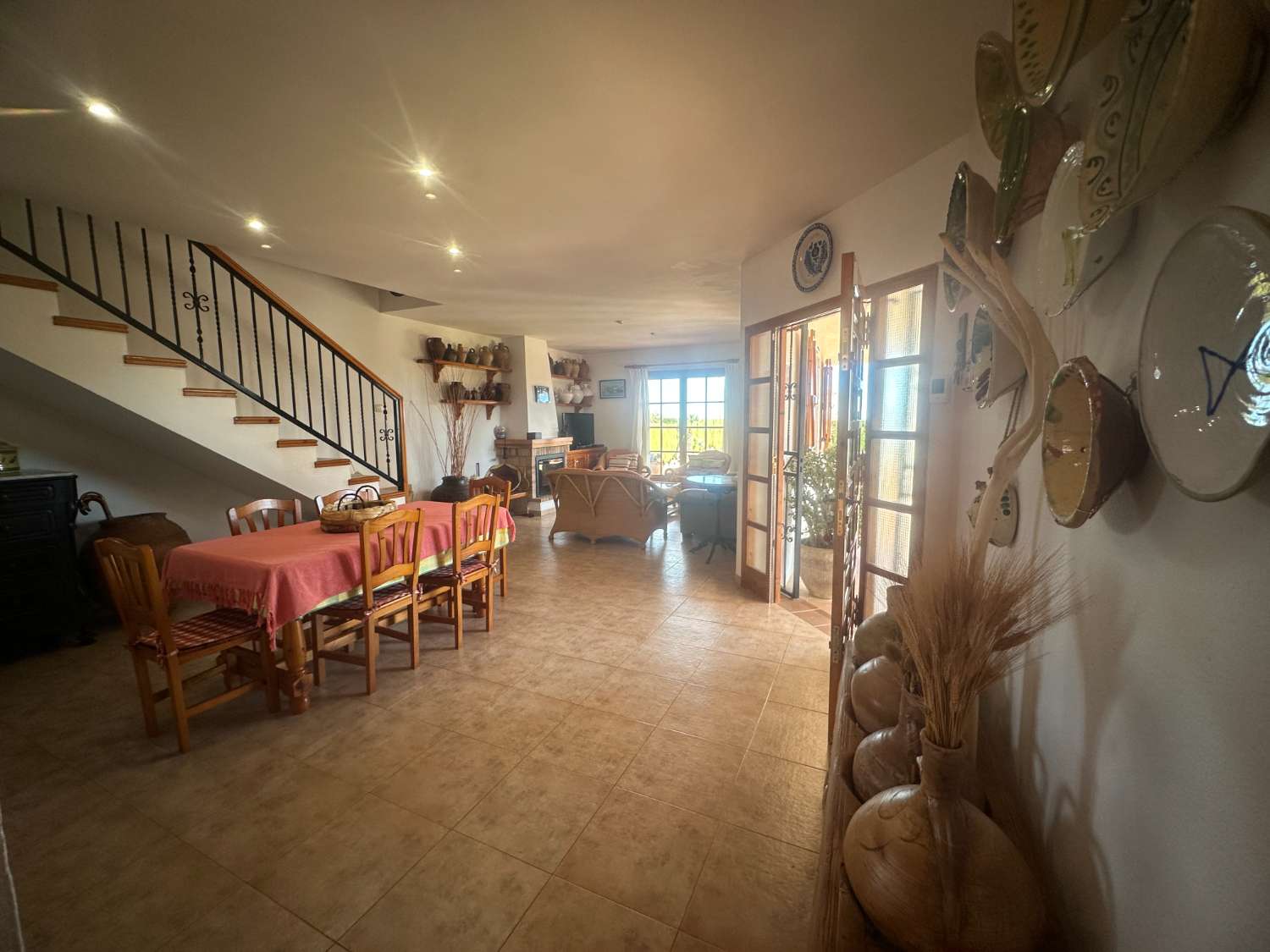 Preciosa casa unifamiliar con piscina privada!!