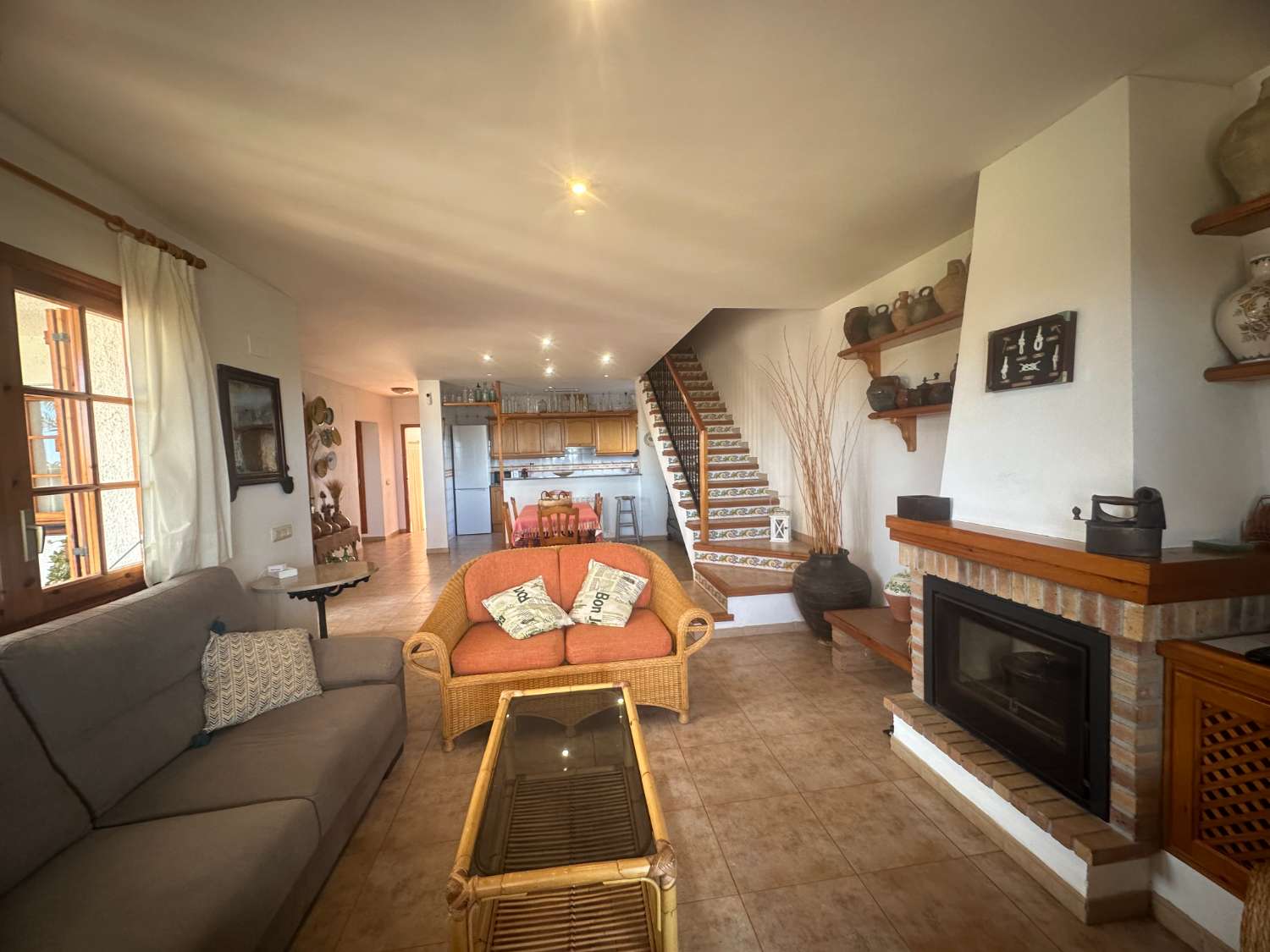 Preciosa casa unifamiliar con piscina privada!!