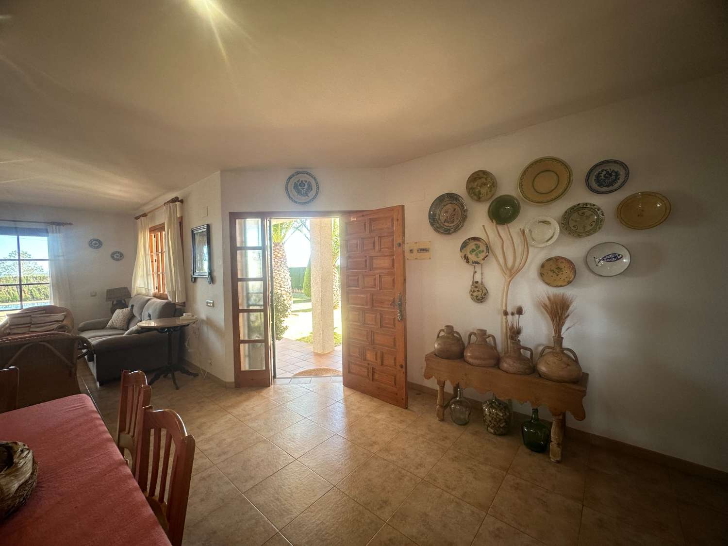 Preciosa casa unifamiliar con piscina privada!!
