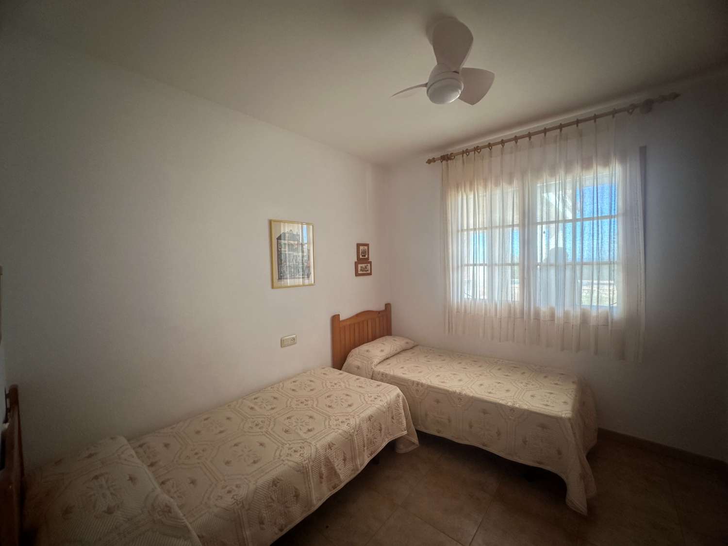 Preciosa casa unifamiliar con piscina privada!!