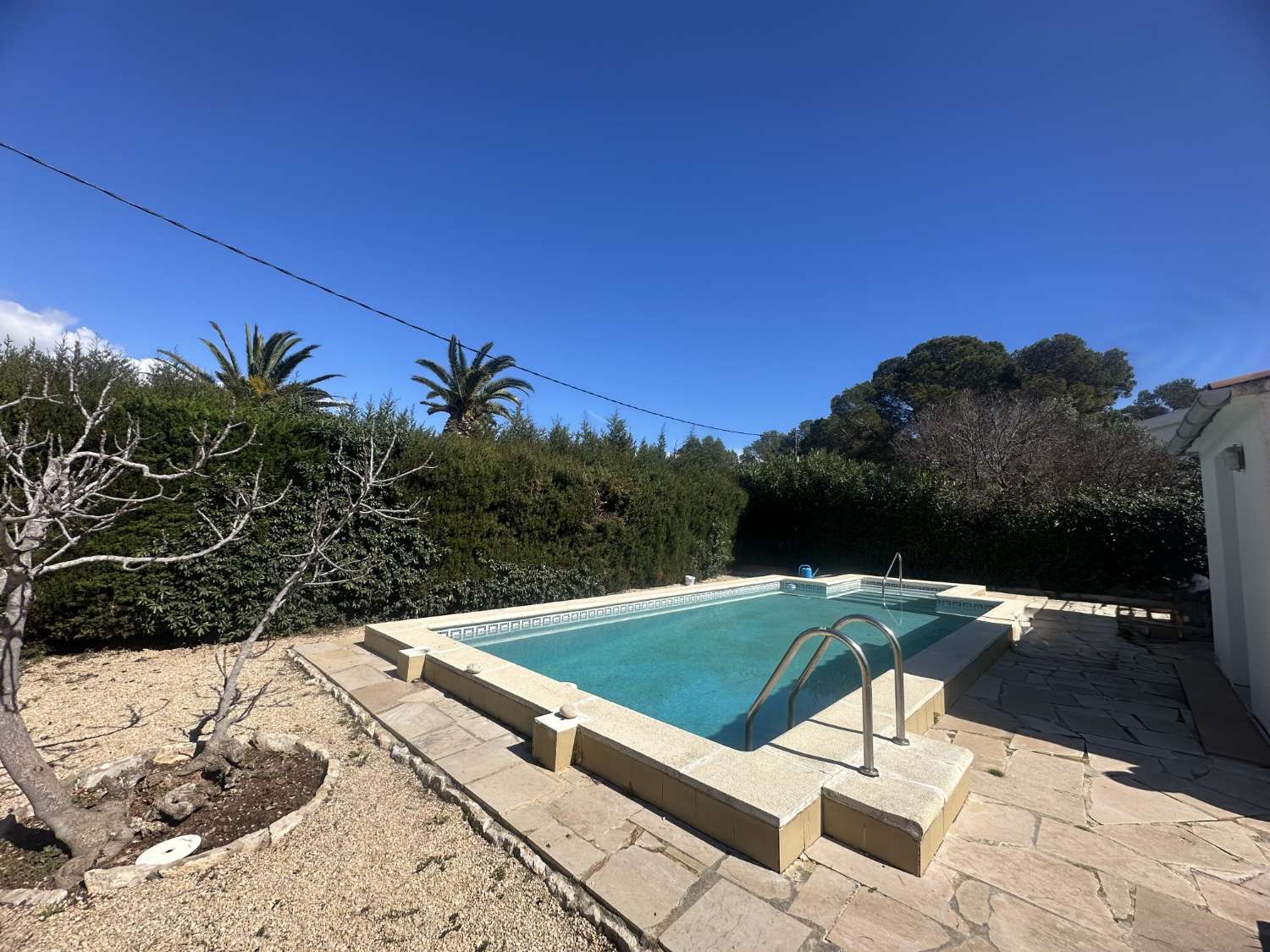 Casa unifamiliar con piscina privada a 150m del mar
